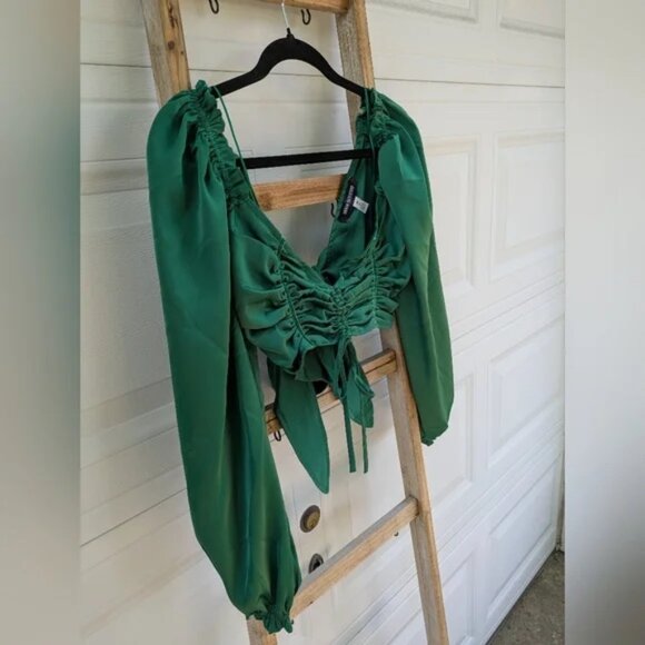 URBAN OUTFITTERS Caroleena Ruched Puff Sleeve Tie Back Blouse Crop Top Shirt - Picture 9 of 10